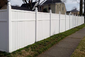 Diagonal Shot of Vinyl Fencing in Galesburg IL